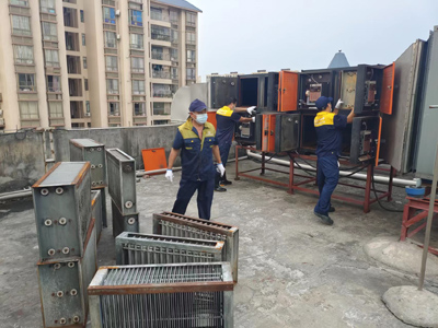 深圳大型市政油烟机清洗定期检查安全隐患(图1) 深圳大型市政油烟机清洗定期检查安全隐患(图1)